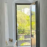 Les Petites Maisons