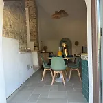 Les Petites Maisons *