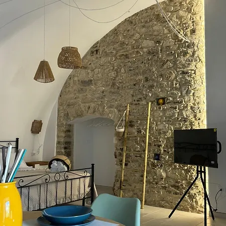 Les Petites Maisons Apartman Rodi Garganico