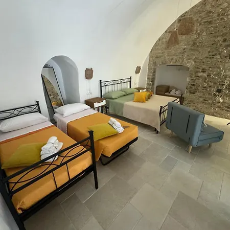 Les Petites Maisons * رودي غارغانيكو