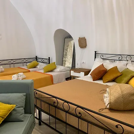 Les Petites Maisons Apartment *
