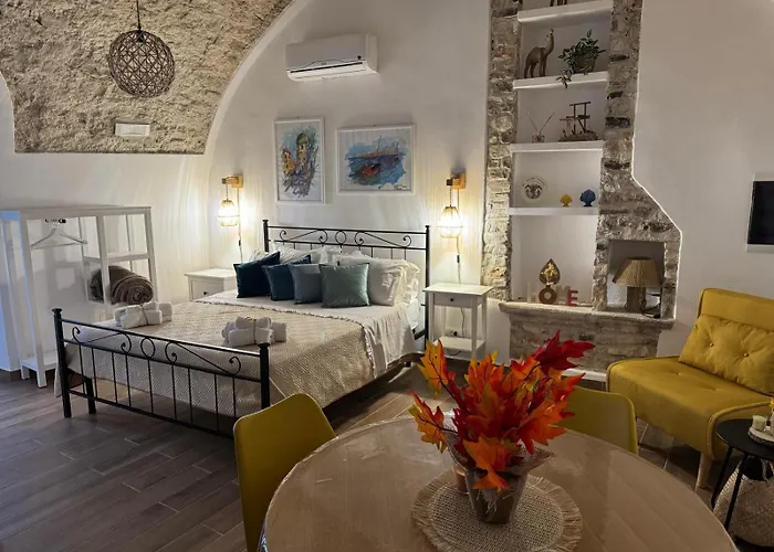 Les Petites Maisons Apartment